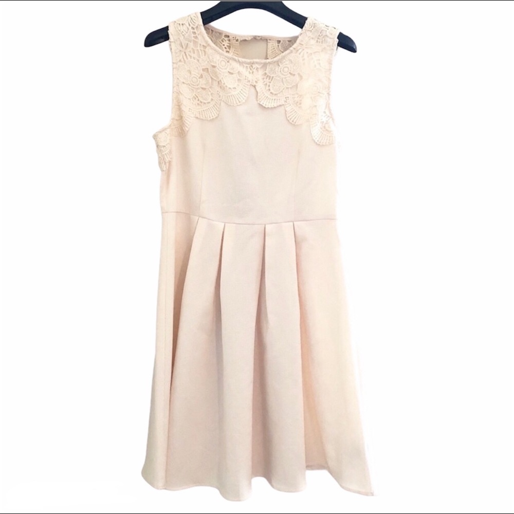 C’isa cream mini pleated dress with lace